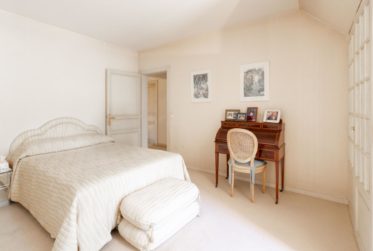 Maison de Maître - l'intimité d'un grand jardin verdoyant.