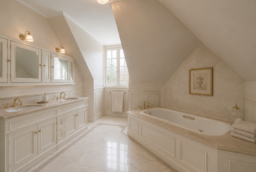 Maison de Maître - l'intimité d'un grand jardin verdoyant.